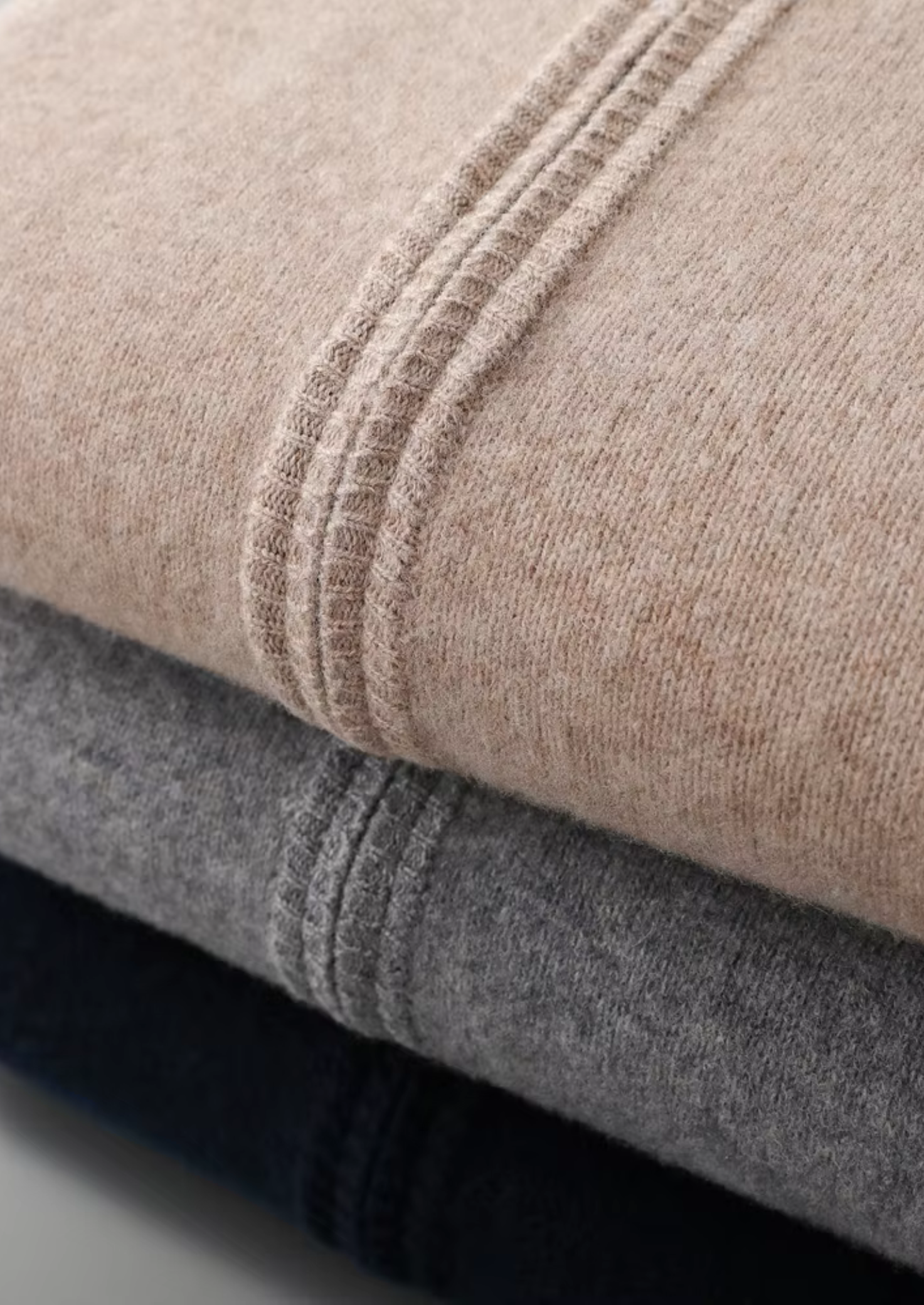 Pure Extra-Fine Merino Wool Tivro Set